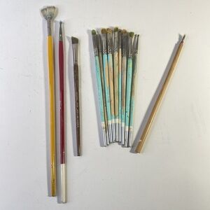 Assorted Artist Paint Brushes Lot